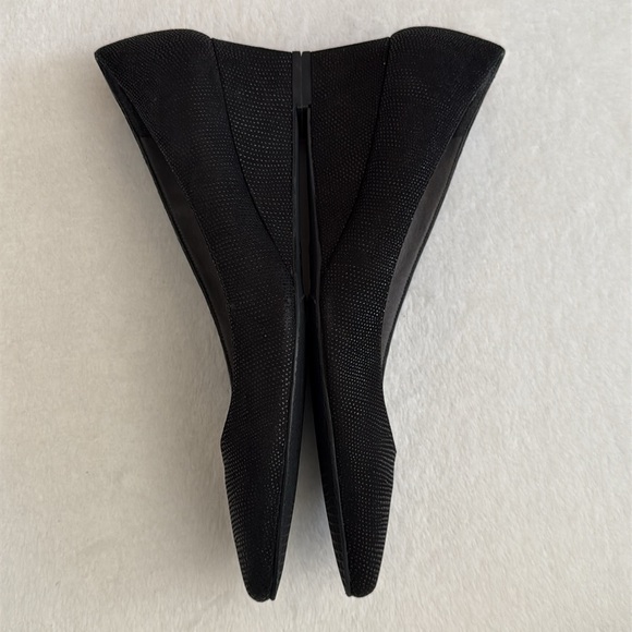 Stuart Weitzman | Goosebump Metallic Dot Textured Pointed Toe Low Wedge (7.5 M) - Picture 11 of 15